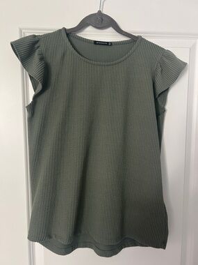 Staccato Olive Textured Ruffle Sleeve Tank Womens Medium Blouse Shirt Top Ribbed